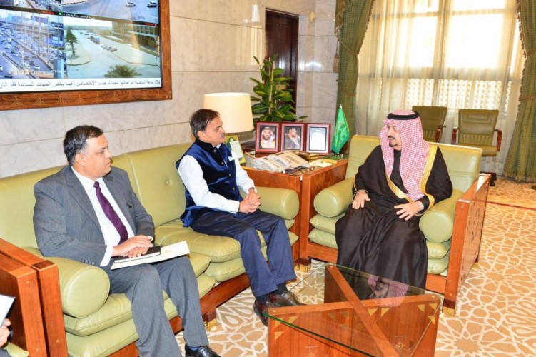 سمو أمير منطقة الرياض يستقبل السفير الهندي لدى المملكة