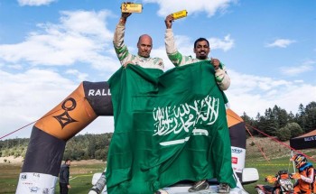 سعودي يفوز بلقب بطولة العالم للراليات الصحراوية (صور)
