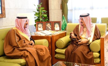 سمو أمير منطقة الرياض يستقبل أمين عام دارة الملك عبدالعزيز المكلف
