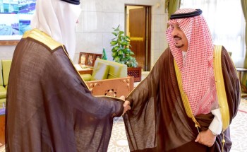 أمير الرياض يستقبل المهنئين بشهر رمضان المبارك