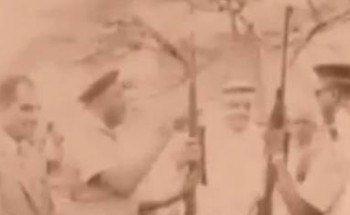 فيديو نادر للملك فهد خلال “مقناص” في الصومال قبل 50 عاماً