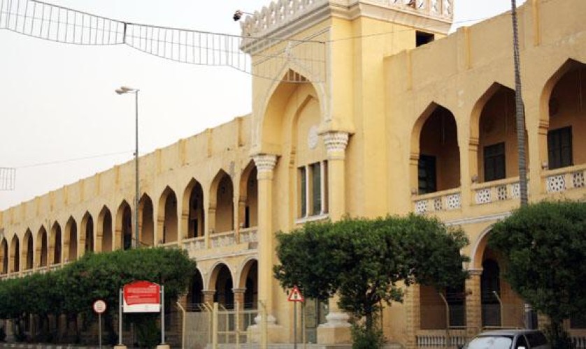 أمطار غزيزة تحدث إنهيار جزئي من قصر السقاف التاريخي