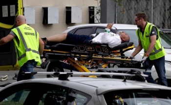 وفاة المواطن الذي نشرت صورته متشهداً أثناء إسعافه في مسرح الجريمة الإرهابية نيوزيلاندا