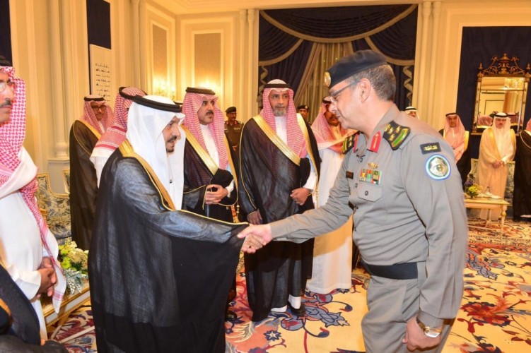 سمو أمير الرياض يستقبل عددًا من أصحاب الفضيلة والمسؤولين بالمنطقة