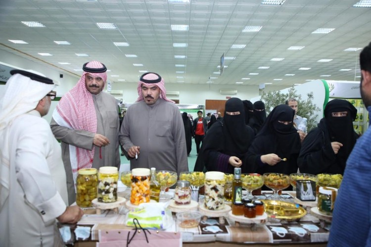 البريد السعودي: أكثر من (900 طرد) خلال الثلاثة الأيام الأولى للمهرجان بعضها لدول الخليج