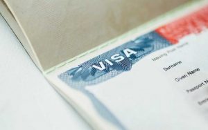 لمنع انتقال “كورونا” .. قيود التأشيرات الجديدة في السعودية للحفاظ على صحة المواطنين والمقيمين