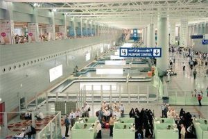 مصدر بصحة جدة يكشف حقيقة وجود حالات مصابة بفيروس كورونا داخل صالة مطار الملك عبدالعزيز