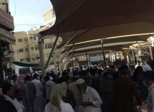 فيديو متداول.. لـ”زحام شديد في سوق باب مكة بجدة”