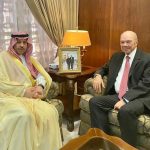 سفير المملكة في الأردن يلتقي ممثلي البنك الإسلامي للتنمية ويثمن جهودهم في توزيع لحوم الهدي والأضاحي في المحافظات الأردنية