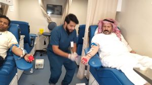 فرع الموارد البشرية بالباحة يختتم حملة التبرع بالدم ( قطرة من دمك تنقذ حياة)