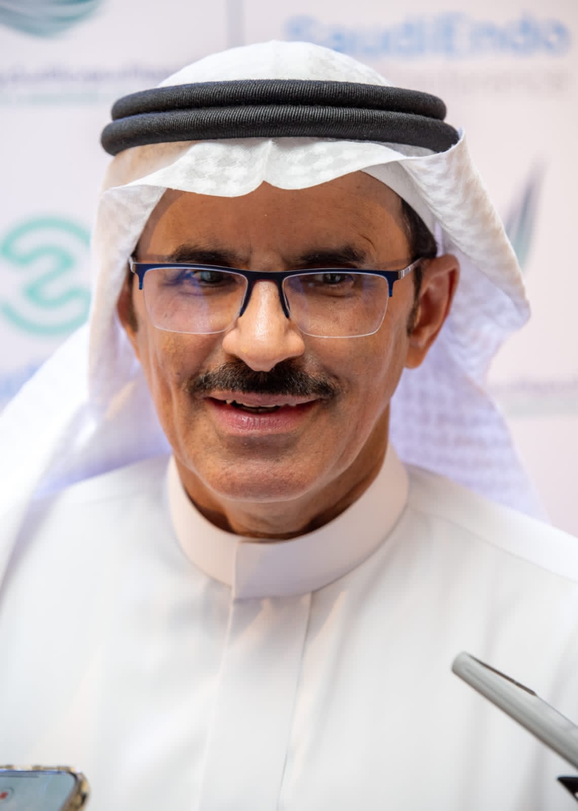 استشاري غدد صماء: الإشاعات الطبية عبر التواصل تهدد صحة المجتمع