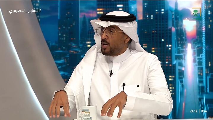 بالفيديو.... محامٍ يكشف كواليس مثيرة لقصة مشاهير بعد تداول مقطع إهداء سيارة لزوجتة