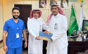 مركز التأهيل الشامل بحائل يسلّم تقرير الربع الأول للعام 2024 لمدير عام فرع الوزارة