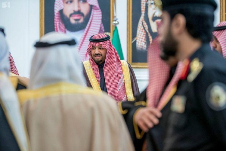 سمو أمير منطقة الحدود الشمالية يستقبل المواطنين