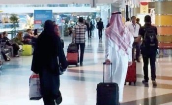 بالفيديو: مواطنون يجمعون على رفضهم السفر إلى الخارج في الوقت الراهن بعد فتح المطارات للرحلات الدولية