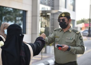 صحة الشرقية تنفذ مبادرة ” عودة سالمة ” للمسافرين والعاملين بجسر الملك فهد صحة الشرقية تنفذ مبادرة ” عودة سالمة ” للمسافرين والعاملين بجسر الملك فهد
