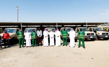 “البيئة” تستكشف وتكافح الجندب الأسود في مكة المكرمة والمدينة المنورة
