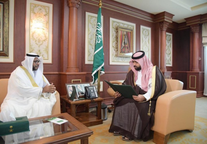 سمو الأمير محمد بن عبدالعزيز يستقبل مدير عام البريد السعودية بالمنطقة
