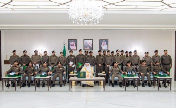 أمير الشرقية يستقبل مدير شرطة المنطقة ويكرم الضباط والافراد المتميزين أمير الشرقية يستقبل مدير شرطة المنطقة ويكرم الضباط والافراد المتميزين