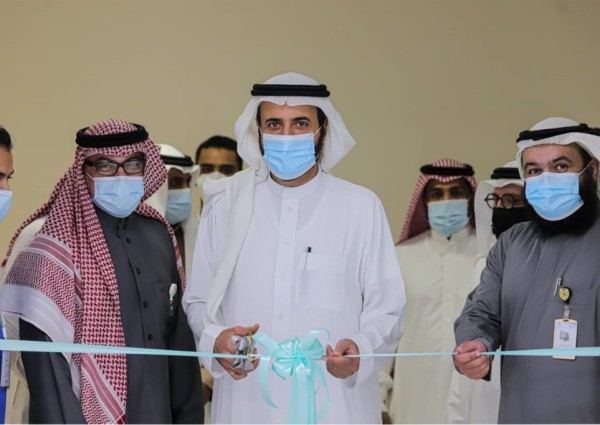 معالي وزير الصحة يدشن مشاريع صحية في المدينة المنورة ويؤكد على تجويد الخدمات الصحية المقدمة للمواطنين والمقيمين معالي وزير الصحة يدشن مشاريع صحية في المدينة المنورة ويؤكد على تجويد الخدمات الصحية المقدمة للمواطنين والمقيمين