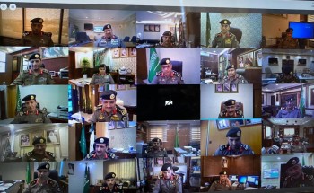 عبر الدائرة التلفزيونية المغلقة .. مدير الأمن العام يترأس اجتماع قادة الأمن العام عبر الدائرة التلفزيونية المغلقة .. مدير الأمن العام يترأس اجتماع قادة الأمن العام