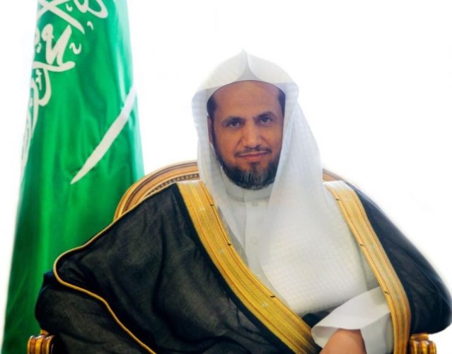النائب العام يوجه بمتابعة قضية إساءة أب لأبنائه عبر وسائل التواصل الاجتماعي