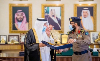 أمير القصيم يلتقي مدير الدفاع المدني العميد الدكتور محمد أبوعباة ويتسلم التقرير السنوي أمير القصيم يلتقي مدير الدفاع المدني العميد الدكتور محمد أبوعباة ويتسلم التقرير السنوي