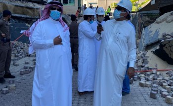 أمين الشرقية يتفقد موقع انهيار مواقف أحد الأبراج التجارية بالخبر أمين الشرقية يتفقد موقع انهيار مواقف أحد الأبراج التجارية بالخبر