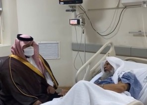 سمو نائب أمير منطقة جازان يطمئن على صحة الشيخين العامري والذروي