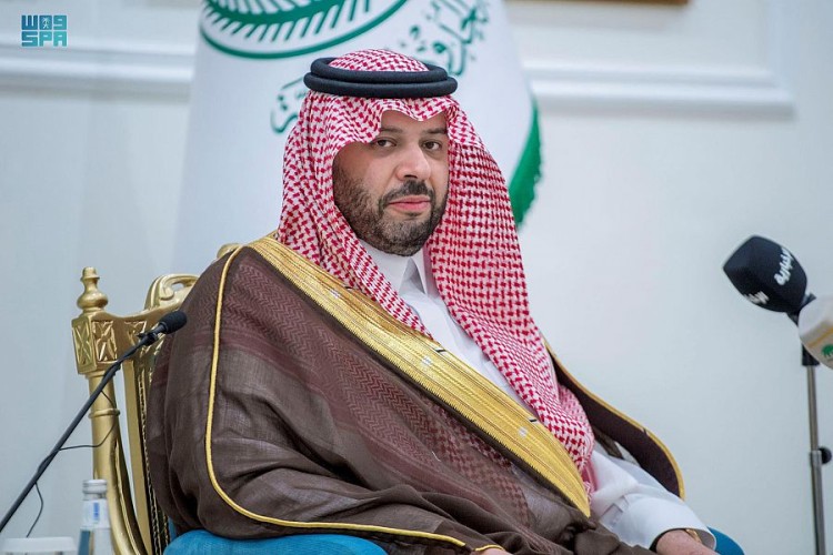 أمير الحدود الشمالية ينوه بما حققته الأجهزة الحكومية في تقديم الخدمات خلال فترة عيد الفطر