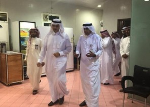 مساعد وزير العمل والتنمية الاجتماعيه في زيارة لدار التوجيه الاجتماعي ببريدة