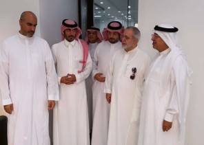 السبيعي يزور (بر جدة) ويطلع على برامجها التنموية في إثراء العمل الاجتماعي السبيعي يزور (بر جدة) ويطلع على برامجها التنموية في إثراء العمل الاجتماعي