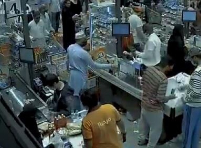 متحدث “الصحة”: الخروج في النهار لغير الضرورة أمر مؤسف.. والتطبيقات تغني عن الذهاب للتسوّق