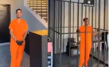 بالملابس البرتقالية .. شاهد: مطعم في جدة يشبه السجن ويعامل زبائنه كمساجين بالملابس البرتقالية .. شاهد: مطعم في جدة يشبه السجن ويعامل زبائنه كمساجين