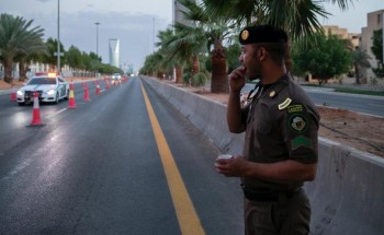 بالفيديو .. رجال الأمن يفطرون في الميدان في عدد من مناطق المملكة