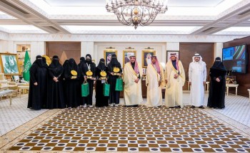سمو أمير القصيم يكرم 3 طالبات ومعلمة من تعليم المنطقة لحصولهن على جوائز دولية ومحلية