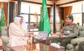 أمير تبوك يستقبل معالي مدير عام الجوازات أمير تبوك يستقبل معالي مدير عام الجوازات
