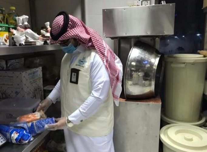 أمانة الشرقية تنفذ أكثر من 1700 جولة وزيارة رقابية وتعقم أكثر من 6آلاف موقع خلال يومين