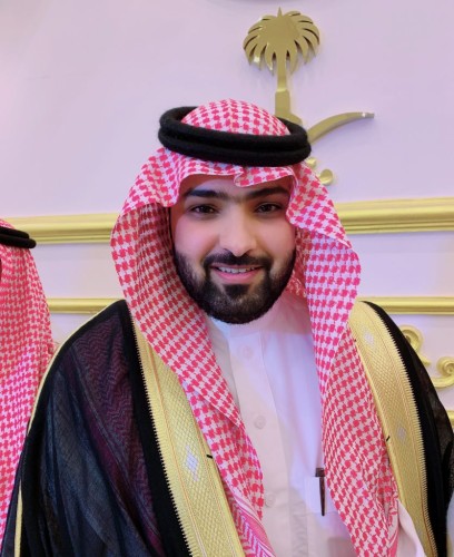 بالفيديو والصور .. الدكتور إبراهيم ملفي بن مشخص بن هدهود يحتفل بزواجه في قصر أسيا للأحتفالات بحائل