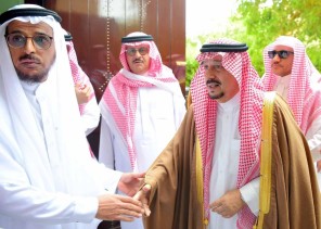 سمو أمير الرياض يؤدي الصلاة على الأمير تركي بن عبدالله بن سعود ووالدة الأمير سلطان بن عبدالله – رحمهما الله –
