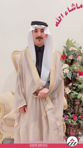 أحيا الحفلة نخبة من شعراء المحاورة .. “أحمد غنام سرهيد القلادي الرشيدي” يحتفل بزواج ابنه “عبدالله” في قصر الراسي للإحتفالات بـ”حائل”