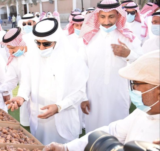 بحضور وكيل المحافظة انطلاقة مبادرة أسواق تمور الأحساء للتجزئة
