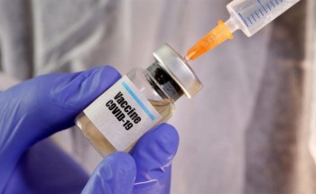 بالفيديو: توضيح من الغذاء والدواء بشأن الفئة المُستهدفة للقاح المُضاد لـ”كورونا” بالفيديو: توضيح من الغذاء والدواء بشأن الفئة المُستهدفة للقاح المُضاد لـ”كورونا”