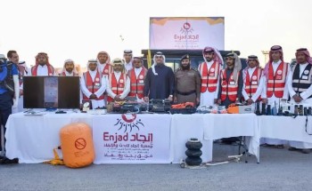 سمو محافظ الأحساء يطلع على جهود إدارة الدفاع المدني بالأحساء بالتعاون مع عدة فرق تطوعية سمو محافظ الأحساء يطلع على جهود إدارة الدفاع المدني بالأحساء بالتعاون مع عدة فرق تطوعية