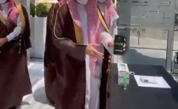 بالفيديو: موظف استقبال يطلب من أمير الجوف إبراز حالته في تطبيق توكلنا .. شاهد: رد فعل الأمير! بالفيديو: موظف استقبال يطلب من أمير الجوف إبراز حالته في تطبيق توكلنا .. شاهد: رد فعل الأمير!