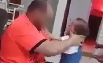 تعرّف على العقوبة المنتظرة بحق مُعذِّب طفلته