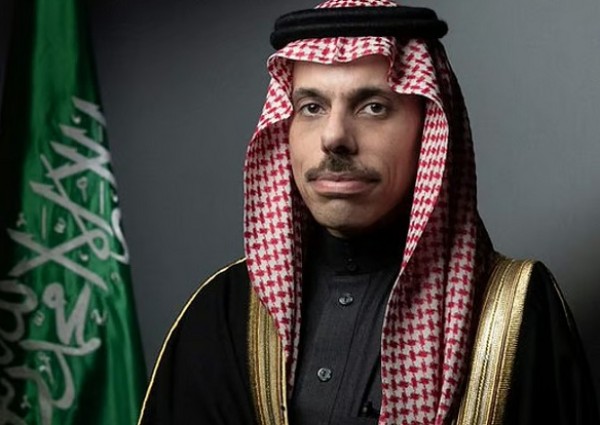 اتصال هاتفي بين سمو وزير الخارجية ونظيره المصري لمناقشة المستجدات الإقليمية اتصال هاتفي بين سمو وزير الخارجية ونظيره المصري لمناقشة المستجدات الإقليمية