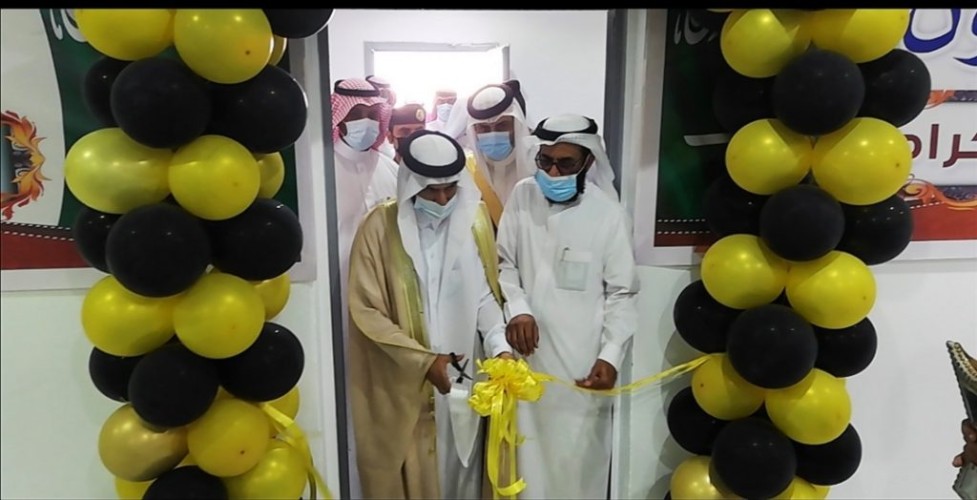 تجول داخل الأقسام واطلع على الكوادر الإدارية .. محافظ الحائط الأستاذ “محمد بن مطلق القنون” يفتتح مجمع عيادات الأسنان