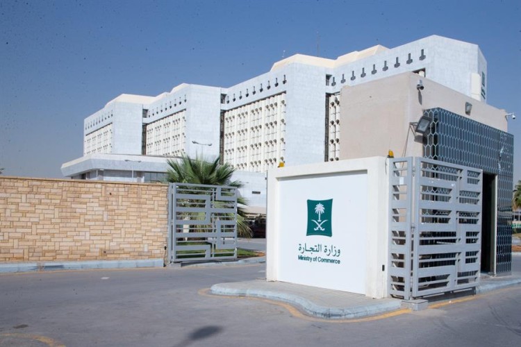 تفاصيل تعديلات التجارة للبروتوكولات الوقائية للمراكز التجارية والمولات بشأن آلية منع التجمهر والتزاحم