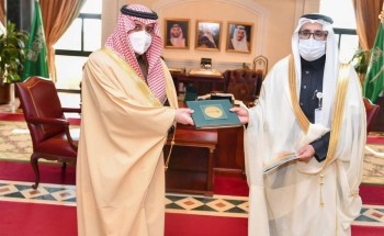 سمو أمير تبوك يستقبل المدير العام لفرع وزارة الموارد البشرية والتنمية الاجتماعية بالمنطقة سمو أمير تبوك يستقبل المدير العام لفرع وزارة الموارد البشرية والتنمية الاجتماعية بالمنطقة